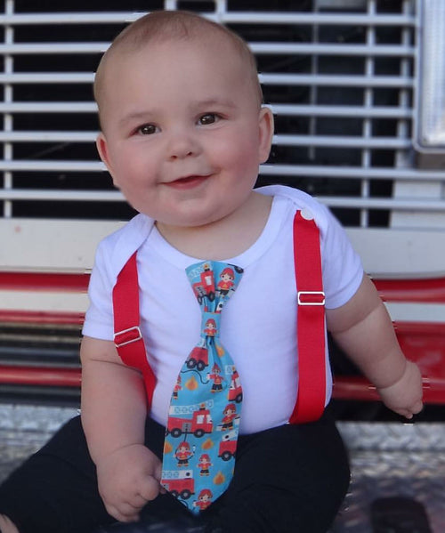 Fire Truck First Birthday Outfit Baby Boy - Fireman Party - Firefighter Birthday - Fire Engine Shirt - Daddy is a Firefighter Baby Shower - Noahs Boytique