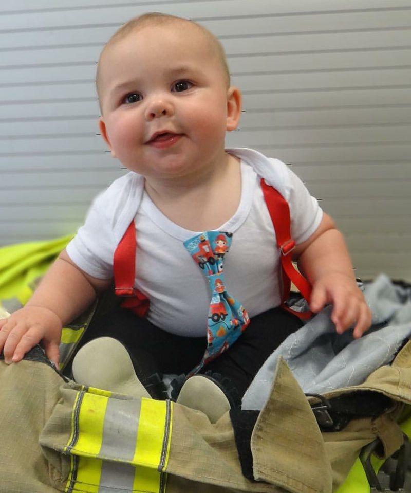 Fire Truck First Birthday Outfit Baby Boy - Fireman Party - Firefighter Birthday - Fire Engine Shirt - Daddy is a Firefighter Baby Shower - Noahs Boytique